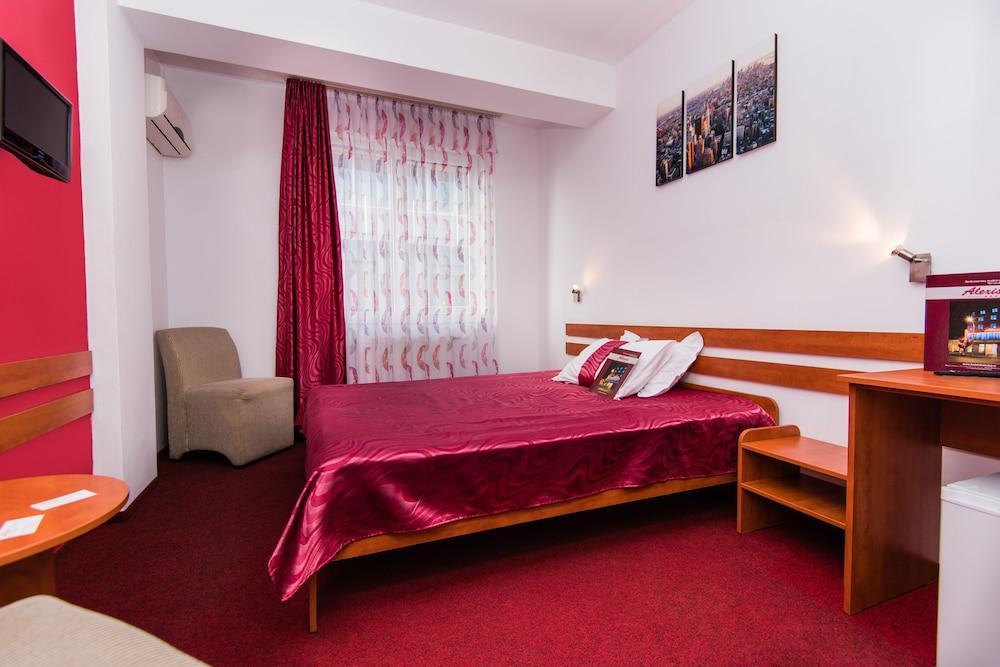 Hotel Alexis Клуж-Напока Экстерьер фото