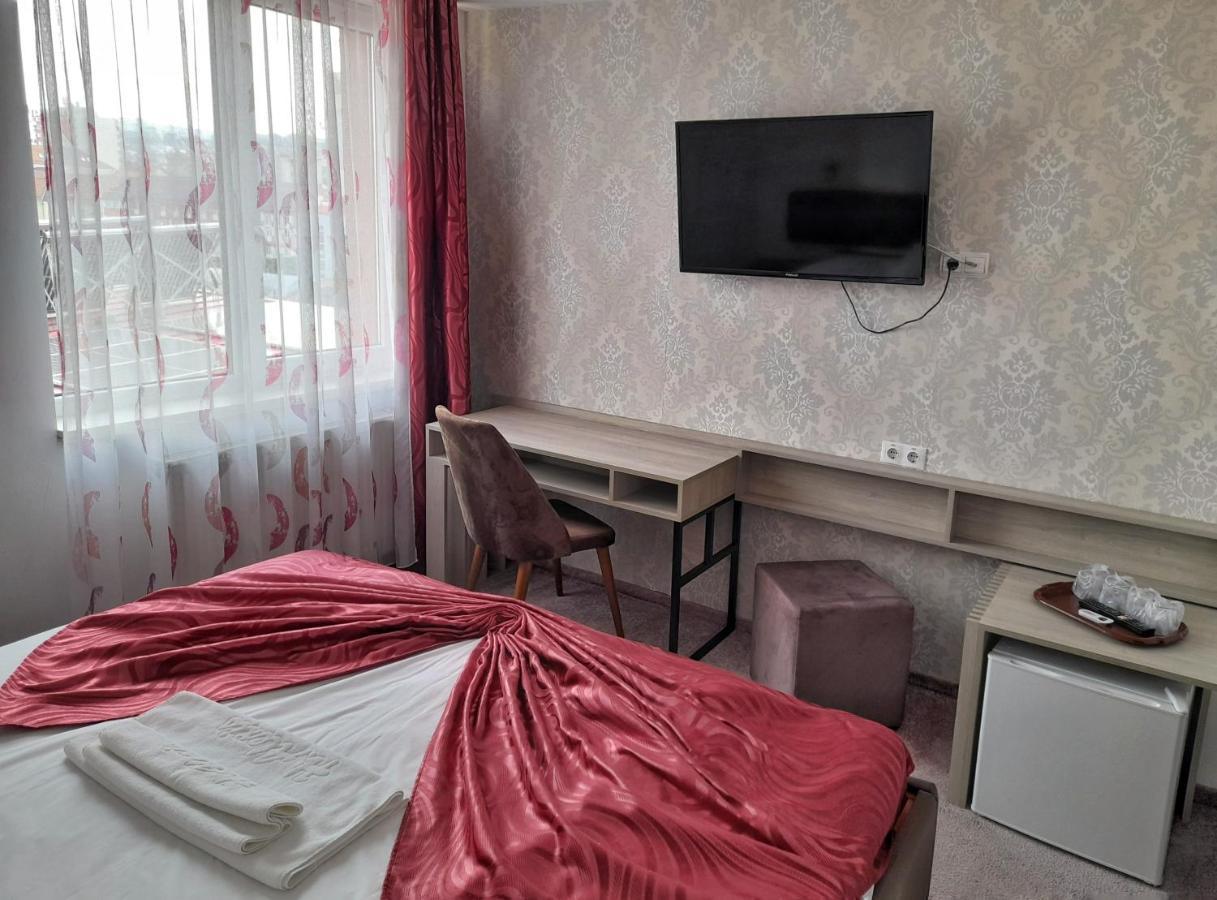 Hotel Alexis Клуж-Напока Экстерьер фото